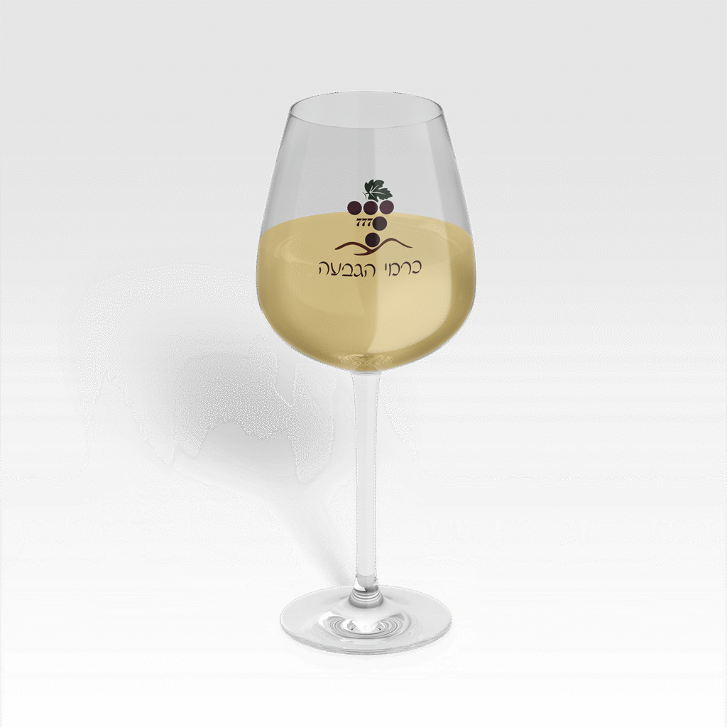 גביע יין עם יין צהוב